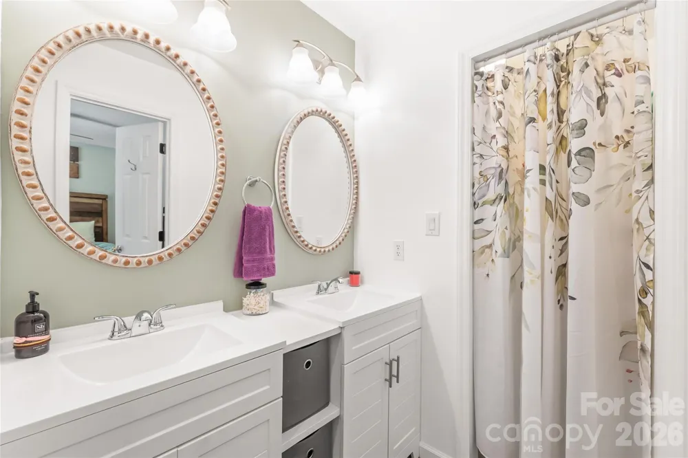 2241 Indian Cross Trail Matthews, NC 28104