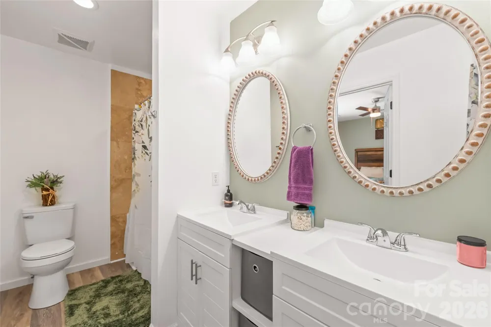 2241 Indian Cross Trail Matthews, NC 28104