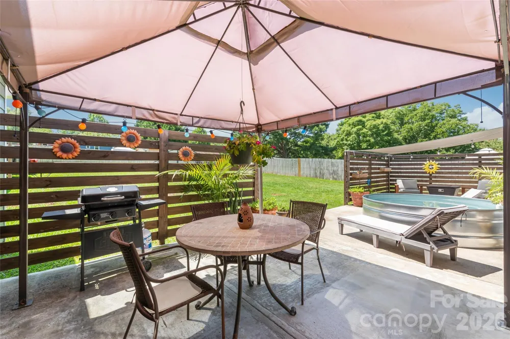 2241 Indian Cross Trail Matthews, NC 28104
