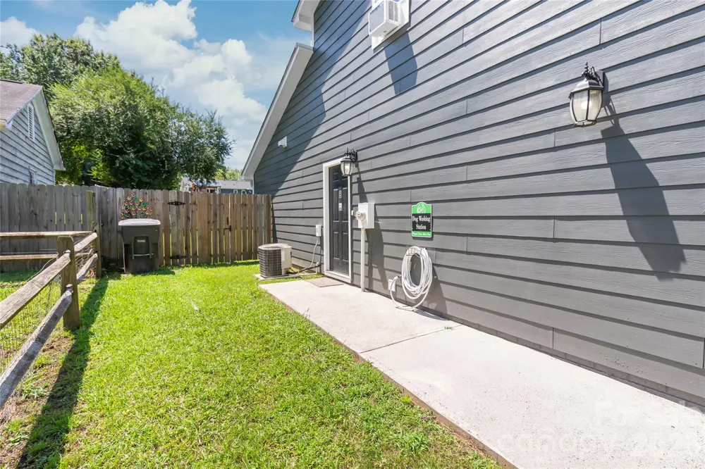 2241 Indian Cross Trail Matthews, NC 28104