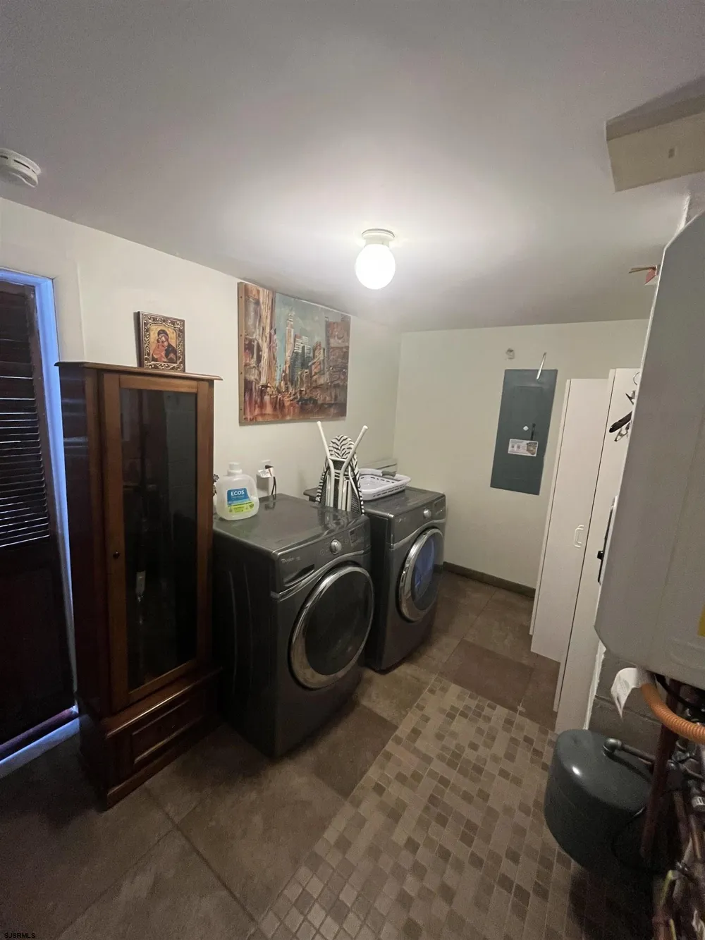 308 Steven Dr Linwood, NJ 08221