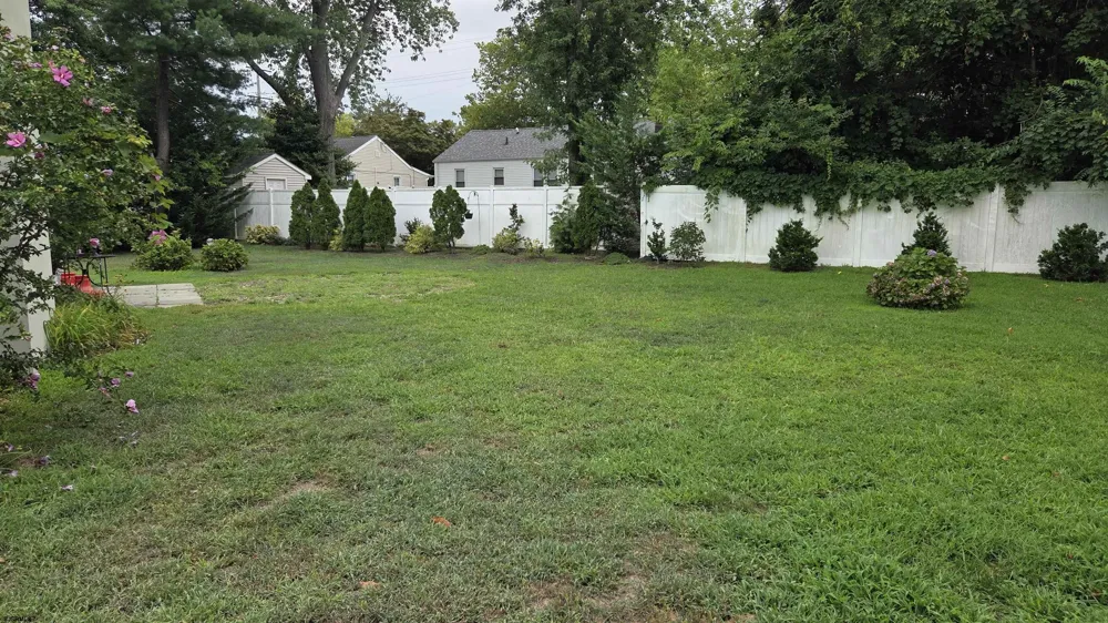 308 Steven Dr Linwood, NJ 08221