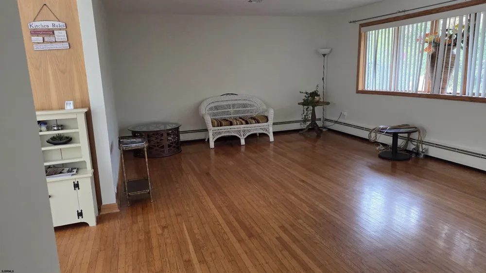 308 Steven Dr Linwood, NJ 08221