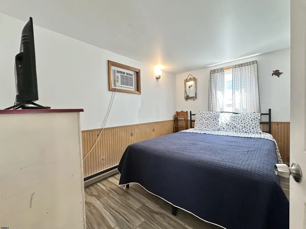 148 E Burk Ave Wildwood, NJ 08260