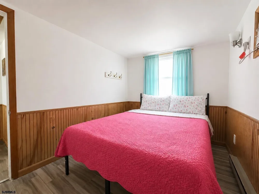 148 E Burk Ave Wildwood, NJ 08260