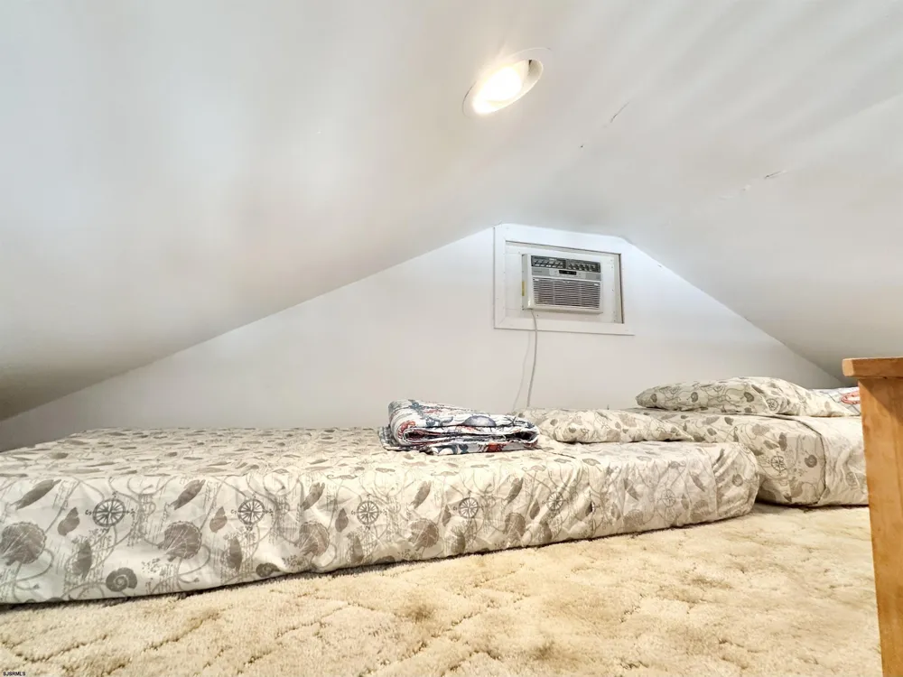 148 E Burk Ave Wildwood, NJ 08260