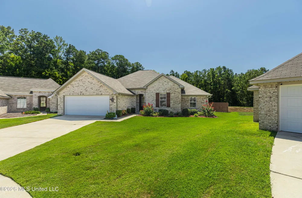 1019 Silver Circle Pearl, MS 39208