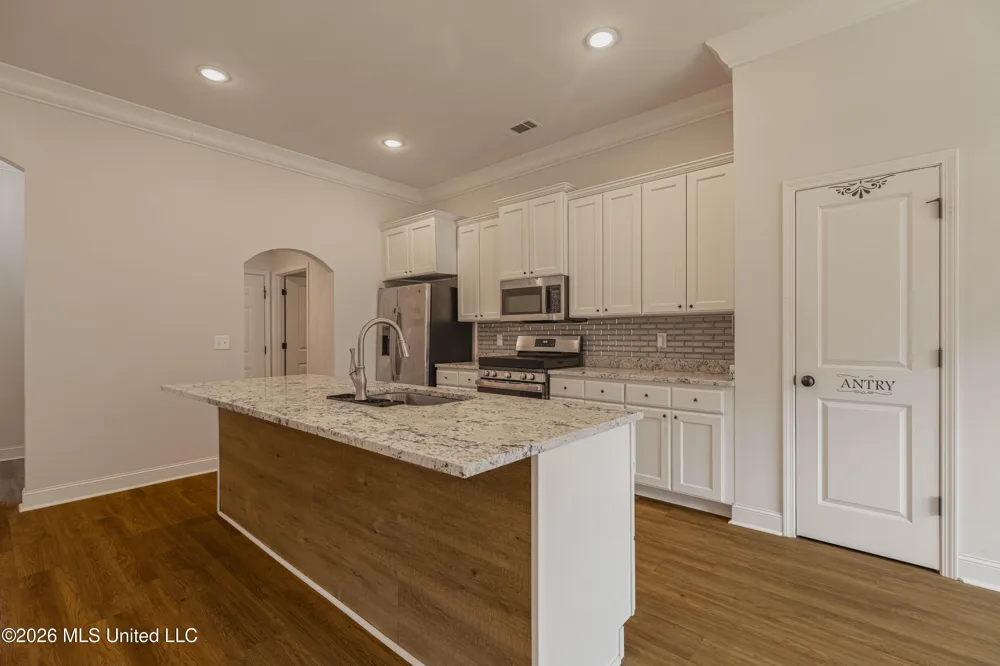 1019 Silver Circle Pearl, MS 39208