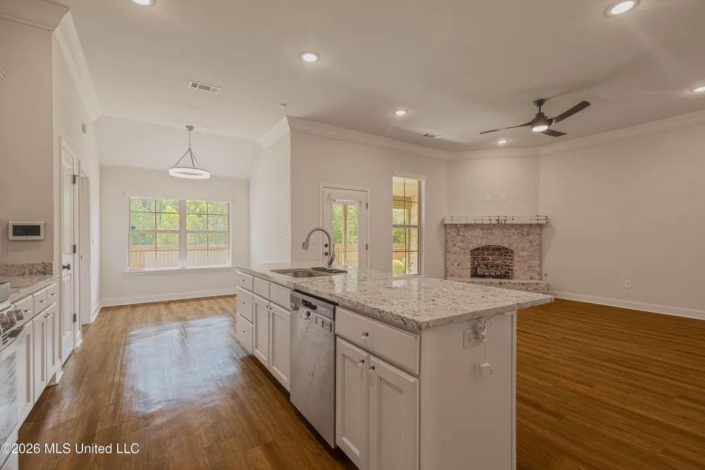 1019 Silver Circle Pearl, MS 39208