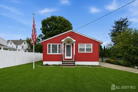 17 Petty Avenue