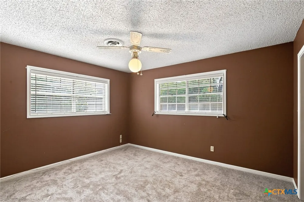 108 Castleway Street Victoria, TX 77904