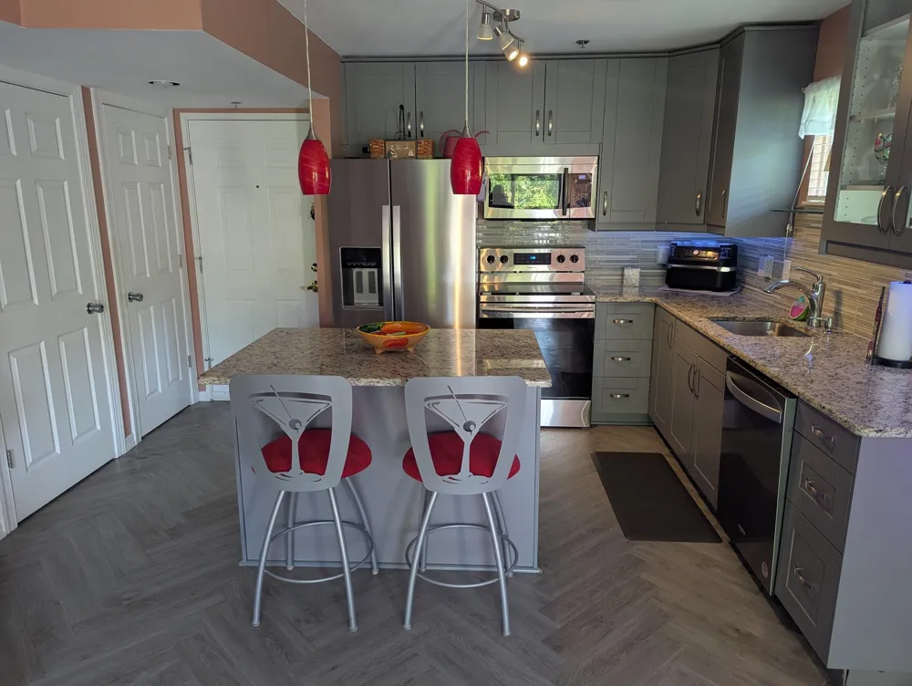 1155 S Lake #45 Novi, MI 48377