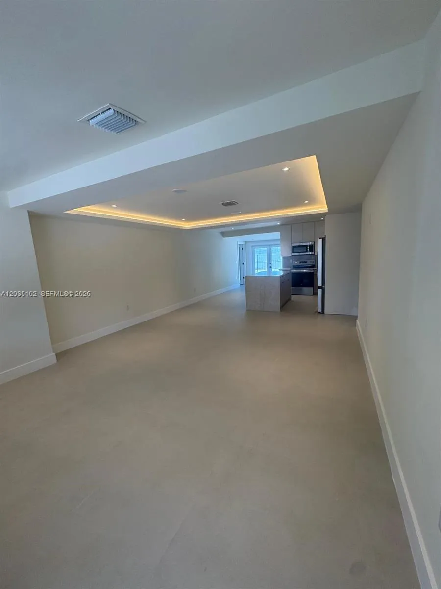 841 NE 4th Pl Hialeah, FL 33010