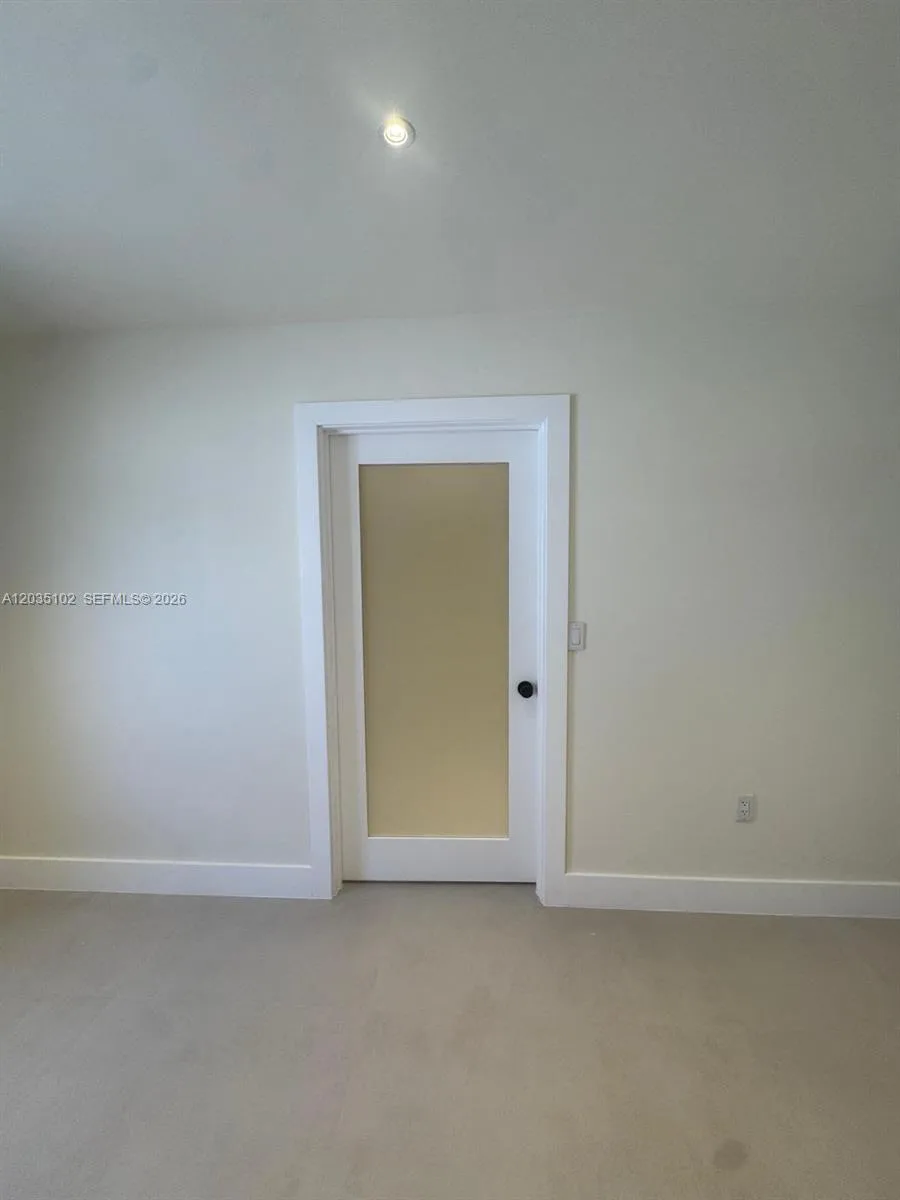 841 NE 4th Pl Hialeah, FL 33010