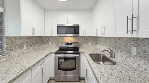 50 W 28th St #54