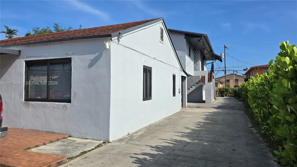 50 W 28th St #54 Hialeah, FL 33010
