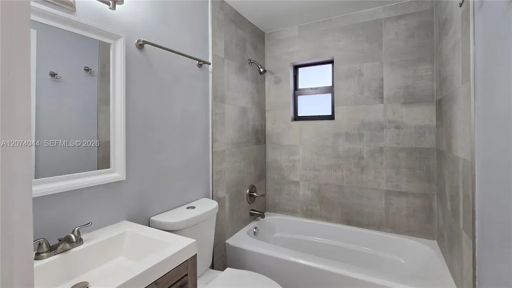 50 W 28th St #54 Hialeah, FL 33010