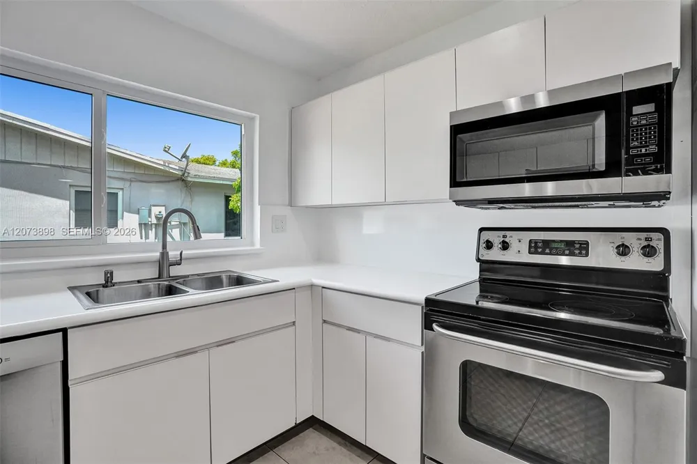 12701 SW 80th St Miami, FL 33183