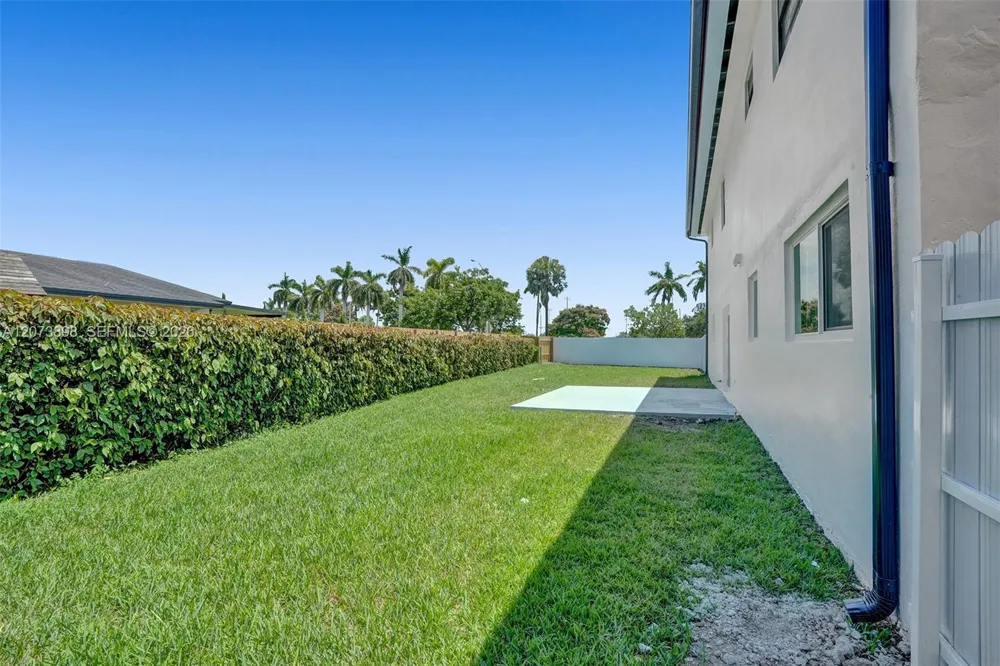 12701 SW 80th St Miami, FL 33183