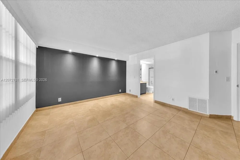 1300 SW 125th Ave #114K Pembroke Pines, FL 33027