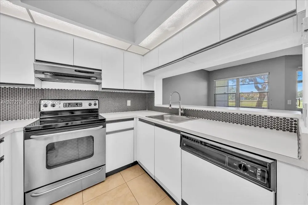 1300 SW 125th Ave #114K Pembroke Pines, FL 33027