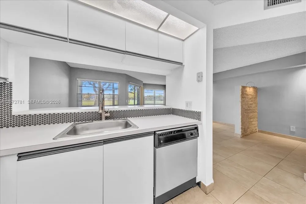 1300 SW 125th Ave #114K Pembroke Pines, FL 33027