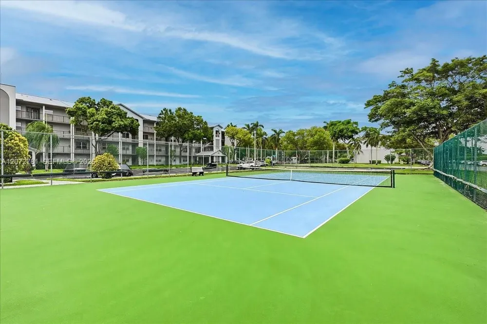 1300 SW 125th Ave #114K Pembroke Pines, FL 33027