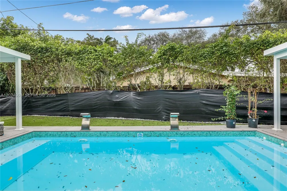 5712 Monroe St Hollywood, FL 33023