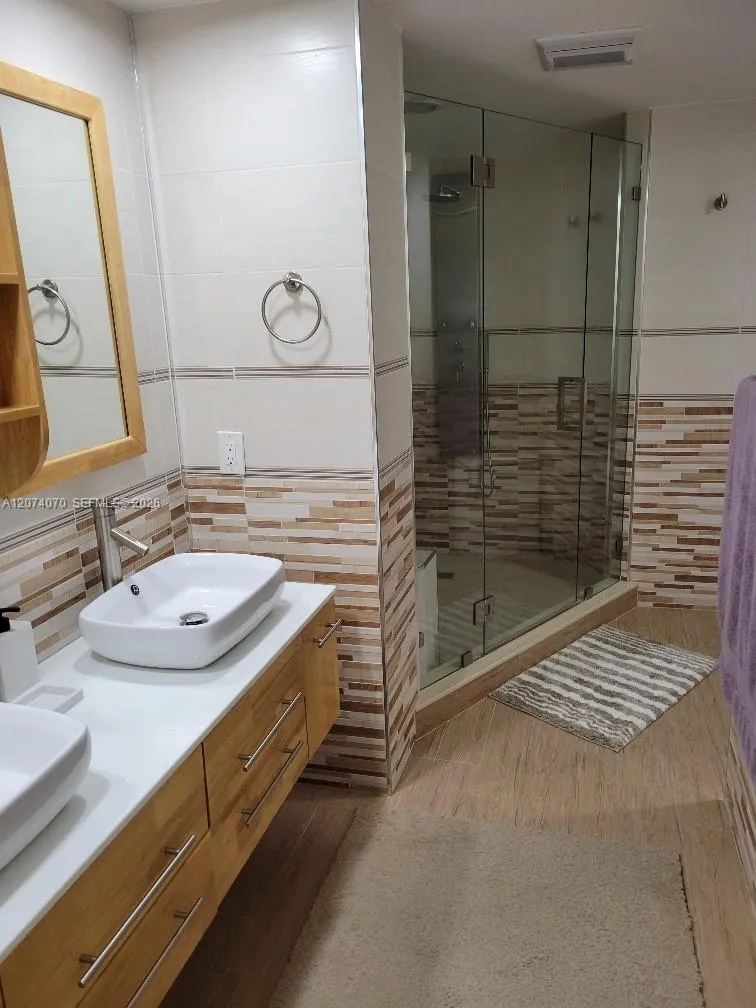 1833 S Ocean Dr #307 Hallandale Beach, FL 33009