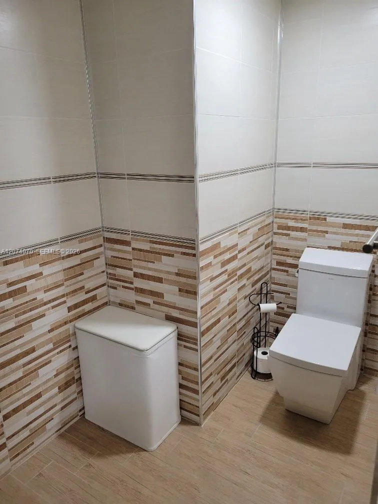 1833 S Ocean Dr #307 Hallandale Beach, FL 33009