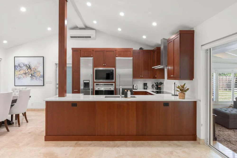 2528 NE 26TH TERRACE Fort Lauderdale, FL 33305