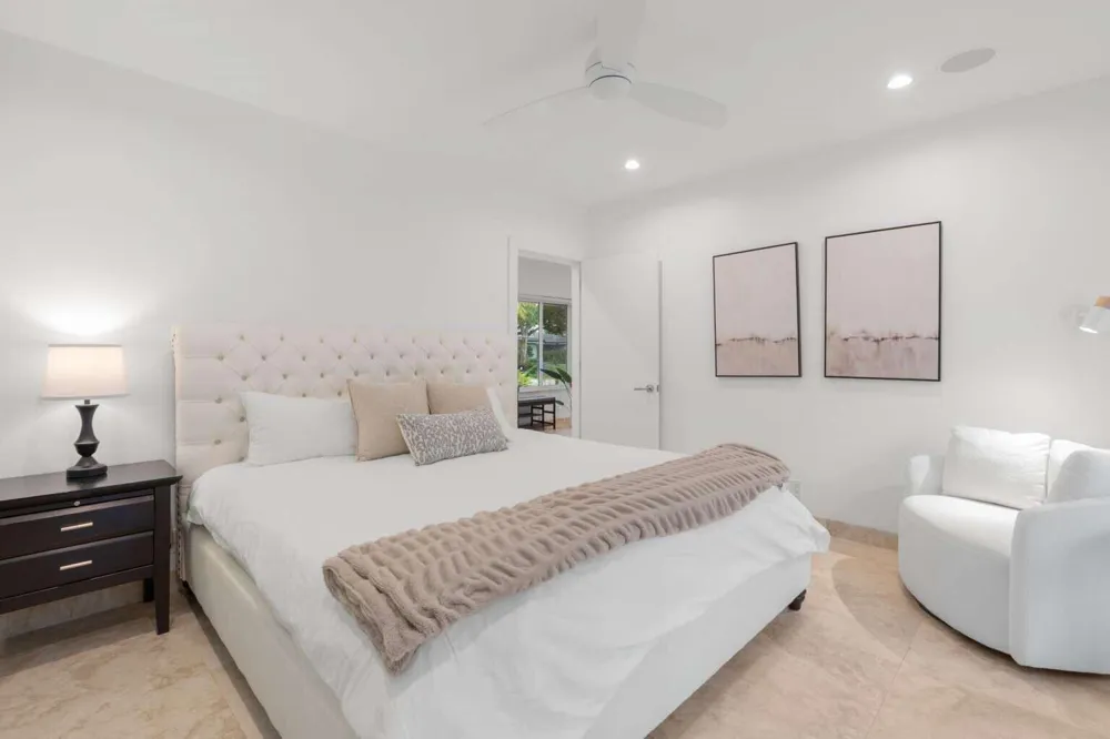 2528 NE 26TH TERRACE Fort Lauderdale, FL 33305
