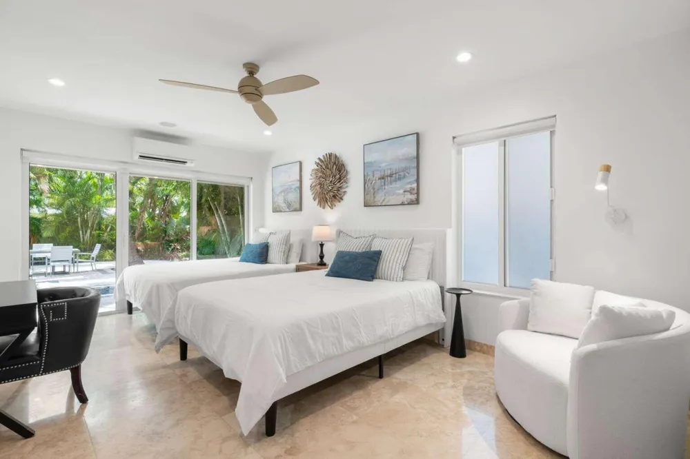 2528 NE 26TH TERRACE Fort Lauderdale, FL 33305