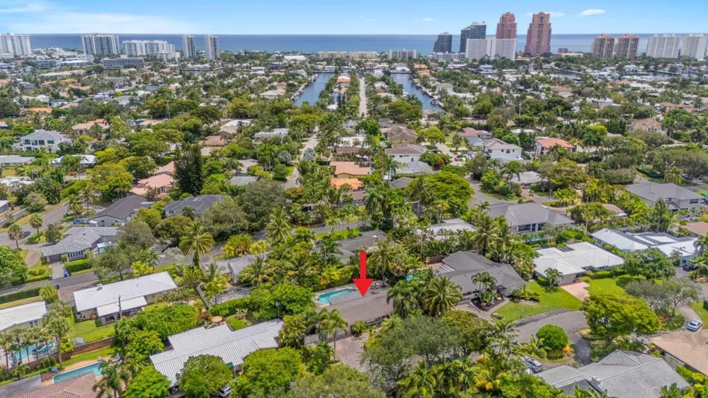 2528 NE 26TH TERRACE Fort Lauderdale, FL 33305
