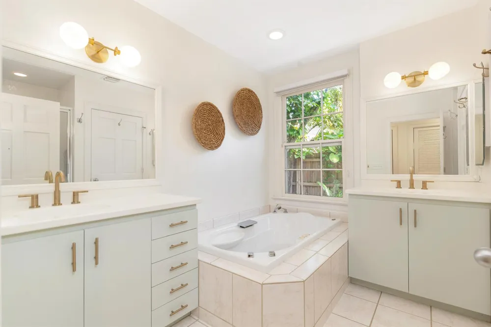 1161 OCEAN WAY Palm Beach, FL 33480