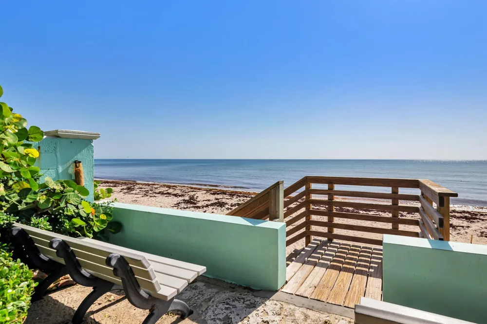 1161 OCEAN WAY Palm Beach, FL 33480