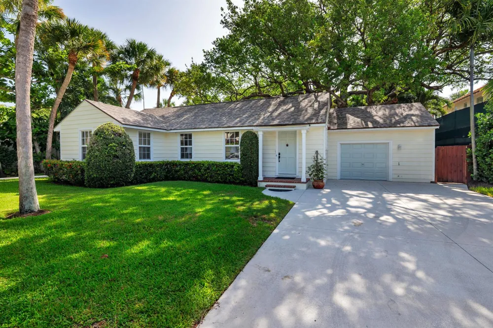 1161 OCEAN WAY Palm Beach, FL 33480