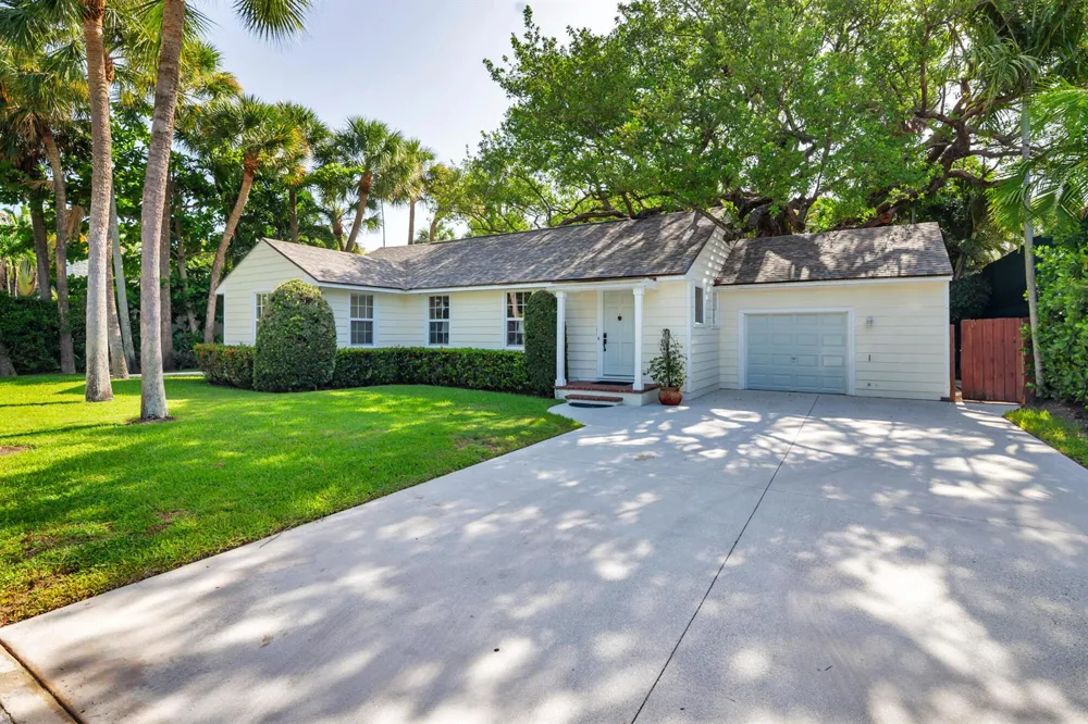 1161 OCEAN WAY Palm Beach, FL 33480