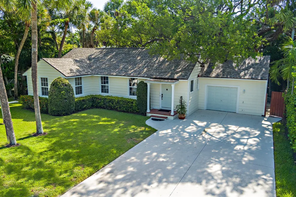 1161 OCEAN WAY Palm Beach, FL 33480