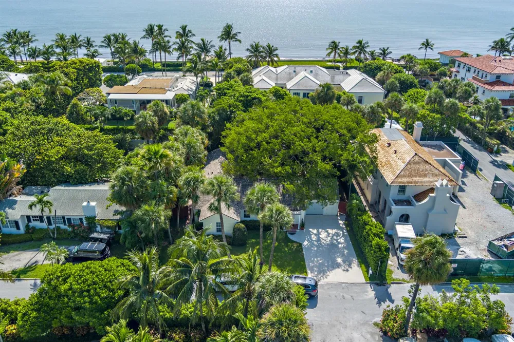 1161 OCEAN WAY Palm Beach, FL 33480