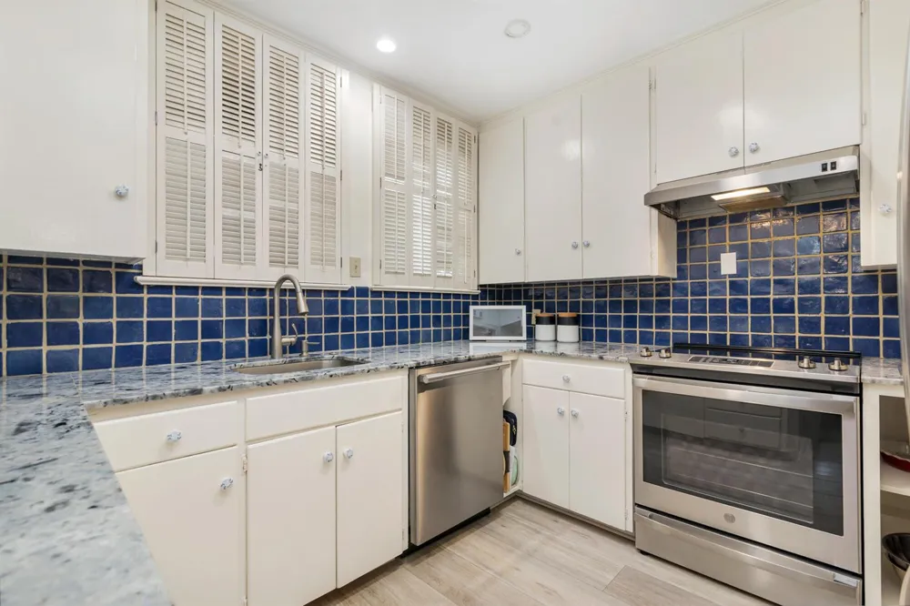 1161 OCEAN WAY Palm Beach, FL 33480