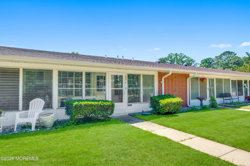 666 Plymouth Drive #C Lakewood, NJ 08701