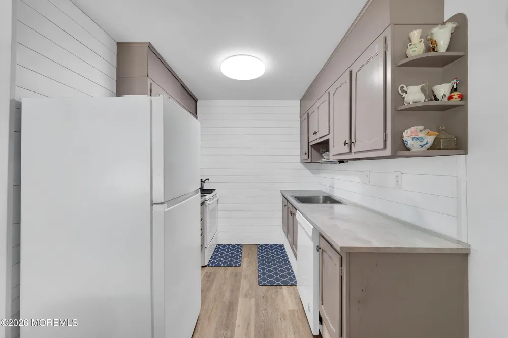 666 Plymouth Drive #C Lakewood, NJ 08701