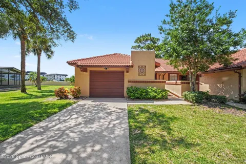 1564 Waldorf Circle NE