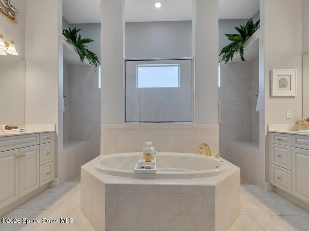1208 River Wind Circle Vero Beach, FL 32967