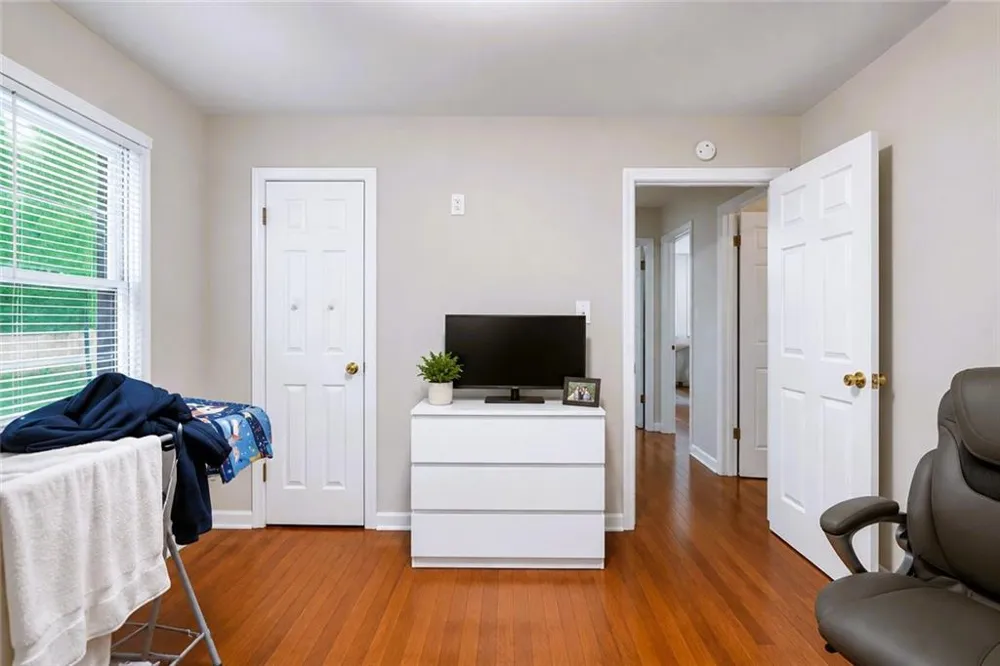 126 E Mimosa Drive Jonesboro, GA 30236