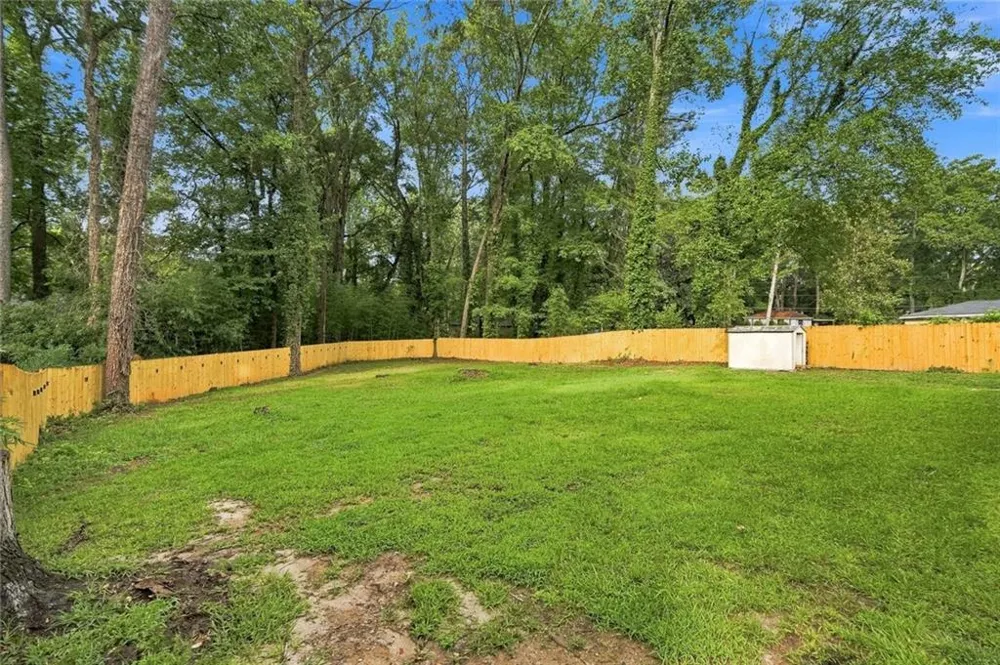 126 E Mimosa Drive Jonesboro, GA 30236