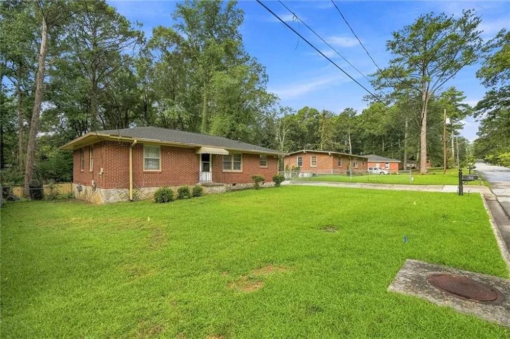 126 E Mimosa Drive Jonesboro, GA 30236