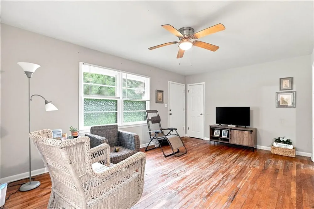 126 E Mimosa Drive Jonesboro, GA 30236