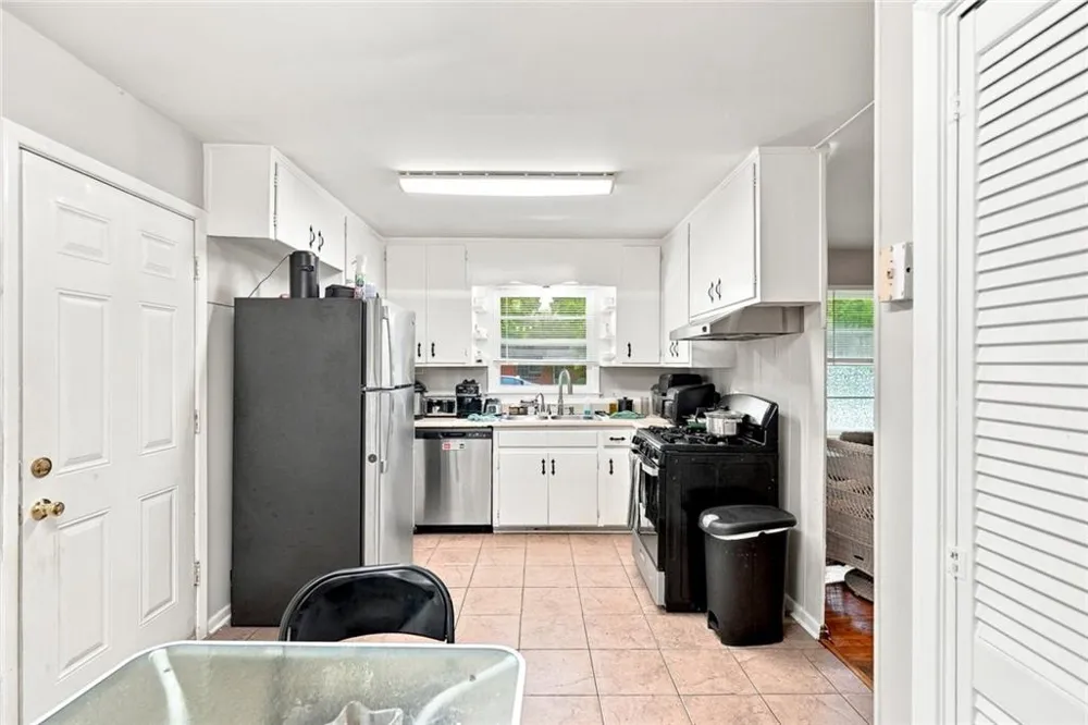 126 E Mimosa Drive Jonesboro, GA 30236